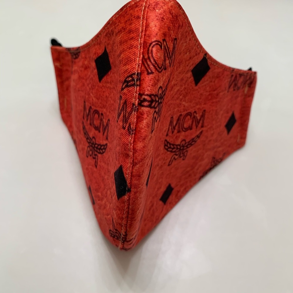 ***SOLD***Face Mask - Picture 1 of 3